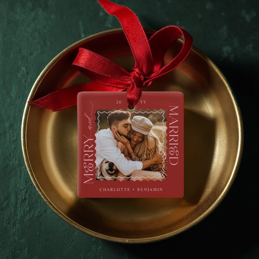 Merry & Married Modern Minimal Wavy Photo Keepsake Keramisch Ornament