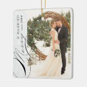 Merry Married Mr. en Mrs Vertical Photo Snowflake Keramisch Ornament (Links)