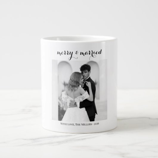 Merry & Married - Personalized Newlywed Christmas Extra Grote Beker (Voorkant)