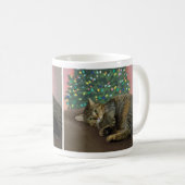 Merry Mischief - Christmas Kitty Coffee Mug (Devant droit)