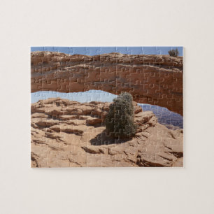 Mesa Arch en Tumbleweed bij Canyonlands Legpuzzel