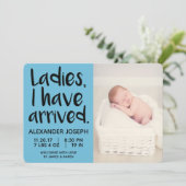 Mesdames, je suis arrivé faire-part de naissance m (Debout devant)