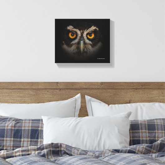 Mesmerizing Golden Eyes of a Spectacled Owl Canvas Afdruk (Insitu (Slaapkamer))