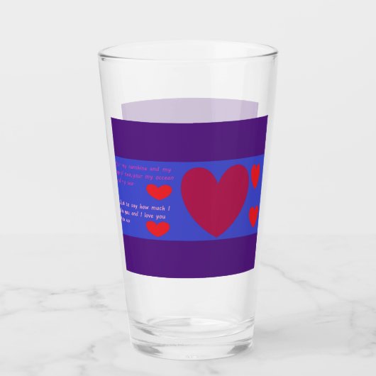 Message d'amour sur une tasse de verre rouge viole (Devant)