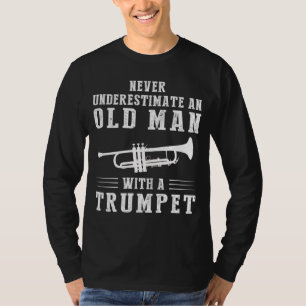 Messing Maestro: Onderschat nooit een oud Man met T-shirt