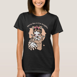 Messy Bun & Cat Snuggles – Schattige Cat Mom T-shi T-shirt