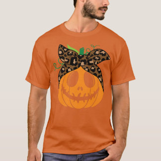 Messy Bun Scary squash Carved Pumpkin Face Hwe T-shirt