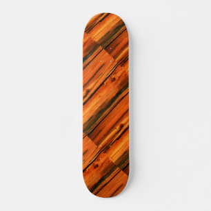 met bruine weerkaatste planken Thunder_Cove Skateboard