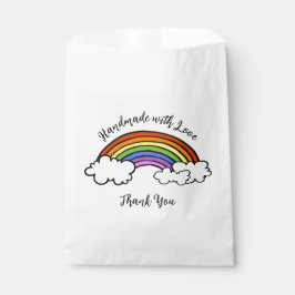 Met de hand gemaakte regenboogzakjes als bedankje bedankzakje