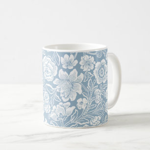 Met de hand getekende bloemen, blauw grijs wit bot koffiemok