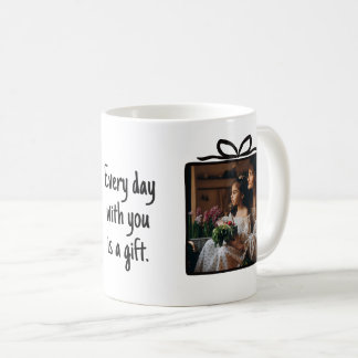 Met de hand getekende cadeauverpakking met strik Z Koffiemok