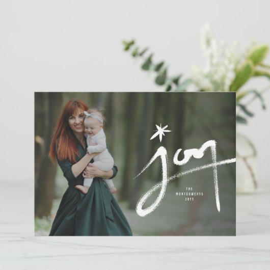 Met de hand getekende kalligrafie geborsteld joy m feestdagenkaart (Staand voorkant)