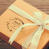 Met de hand getekende wilde bloem, met liefde gema rubberstempel