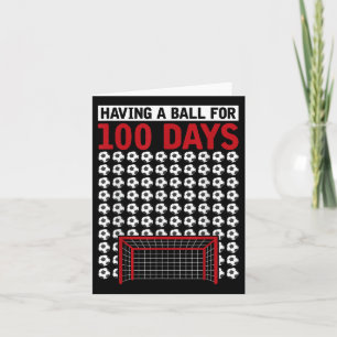 Met een bal voor 100 dagen schoolvoetbal 100th kaart