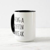 met een Coffin Break Coffee-Mok Mok (Voorkant links)