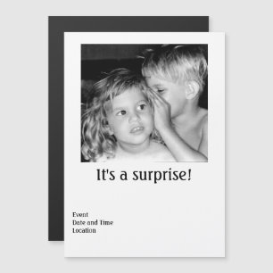 met een partijmagnetische uitnodiging