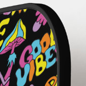 Met initiaal, Groovy, retro 90, zwart Pickleball Paddle (Links Detail)