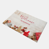 Met kerstmis behandelde items op een Rustige Woode Deurmat (Schuin)