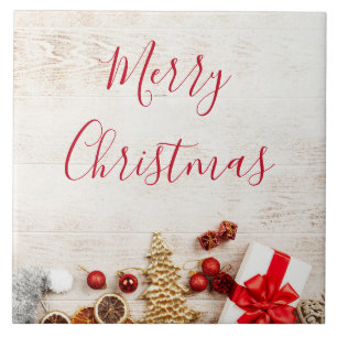 Met kerstmis behandelde items op een Rustige Woode Tegeltje