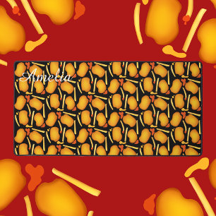 met kip gebakken hapjes en frietjes bureaumat