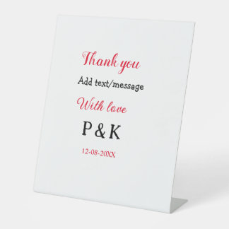 Met liefde voeg paar naam brief dank u toevoegen d reclamebord met voetstuk