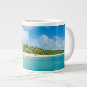Met palmbomen omzoomd strand, Tonga Jumbo Beker