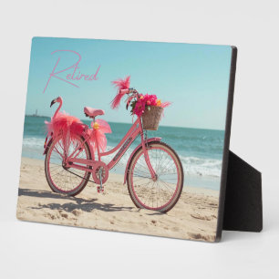 Met Pensioen Gegaande Roze Flamingo Fiets op Stran Fotoplaat