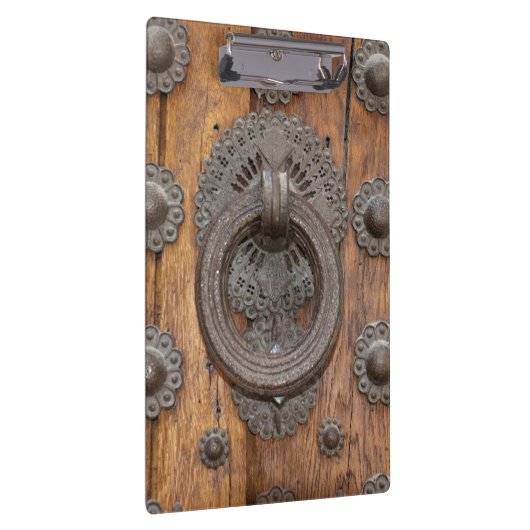 Metaalknop op oude houten deur klembord (Rechts)