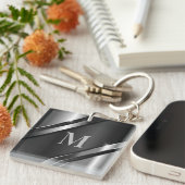 Metaaltextuur monogram sleutelhanger (Voorkant Rechts)