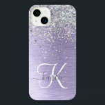 Métal brossé violet Parties scintillant d'argent N<br><div class="desc">Personnalisez facilement ce design branché de boîtier de téléphone chic avec une jolie parties scintillant brillante en argent sur un arrière - plan métallique brossé violet.</div>