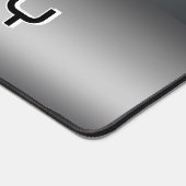 Métal liquide s'écoulant sur une surface chrome ar (Coin)