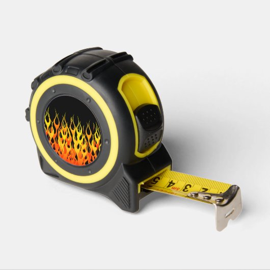 Mètre Ruban Flammes de course classique en feu sur noir (Angle)