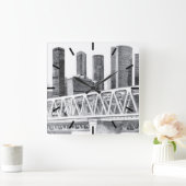 Metro brug vierkante klok (Huis)