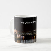 Metro crossing Bir-Hakeim bridge at night Koffiemok (Voorkant links)