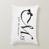 Mevrouw met strik accent kussen (Achterkant (Verticaal))