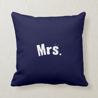 Mevrouw Navy Blue Accent Pillow Kussen