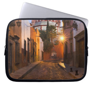 Mexico, San Miguel de Allende. Vroeg in de ochtend Laptop Sleeve