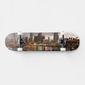Miami financiële skyline bij schemering skateboard (Horizontaal)