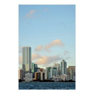 Miami skyscrapers tegen brede heldere hemel perfect poster