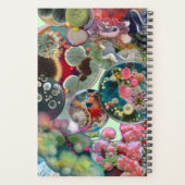Microbiële caleidoscoop: een kolonie in kleur planner (Achterkant)