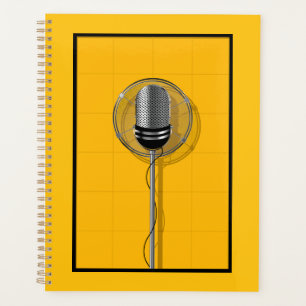 Microphone Rétro sur Fond Jaune Gras