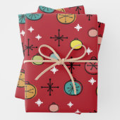 Mid Century Moderne Retro Kerstkunst Rood Inpakpapier Vel (In situ)