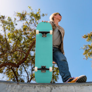 Middel Turquoise Effen Kleur Achtergrond Skateboard