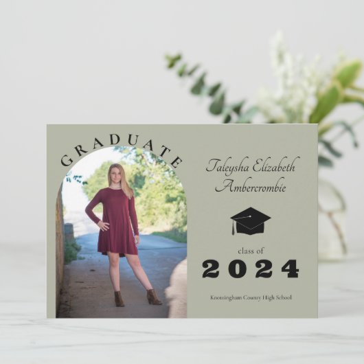 Middelbare School Afstuderen Sage Groene Boog Afst Aankondiging (Staand voorkant)