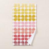 Middelgrote modder Geometrische vormen in roze gee Bad Handdoek (Handdoek)