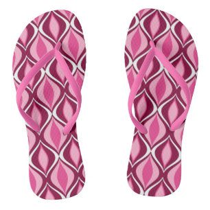 Midden-euwse moderne diamanten, burgundy en roze teenslippers