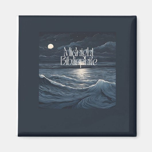 Midnight Bibliophile Logo Magnet Magneet (Voorkant)