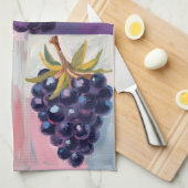 Midnight Black grapes on textured background Theedoek (Quarter Fold)