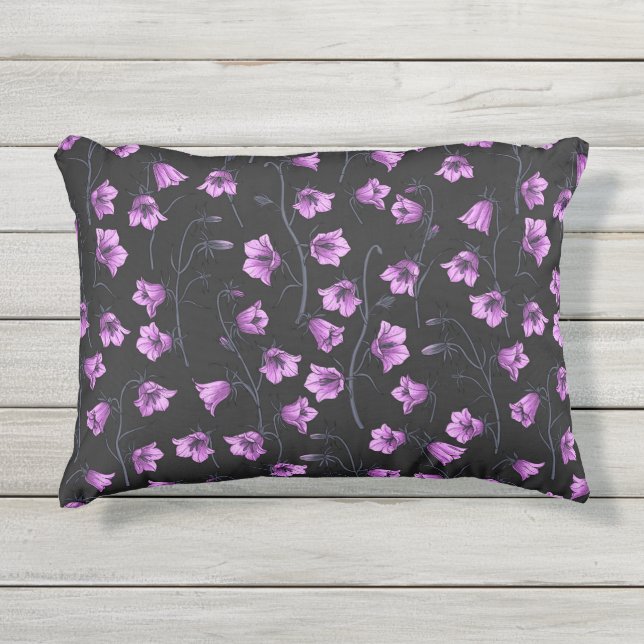 Midnight Bluebells, Harebells, Bellbloemen 2 Buitenkussen (Voorkant)