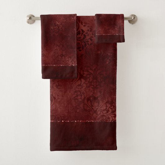 Midnight Henna Romance | Red Satiny Grunge Damask Bad Handdoek (Insitu)